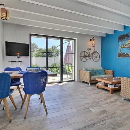 La Maison Bleue By Domaine De Colomban - Plages Et Commerces A Pieds